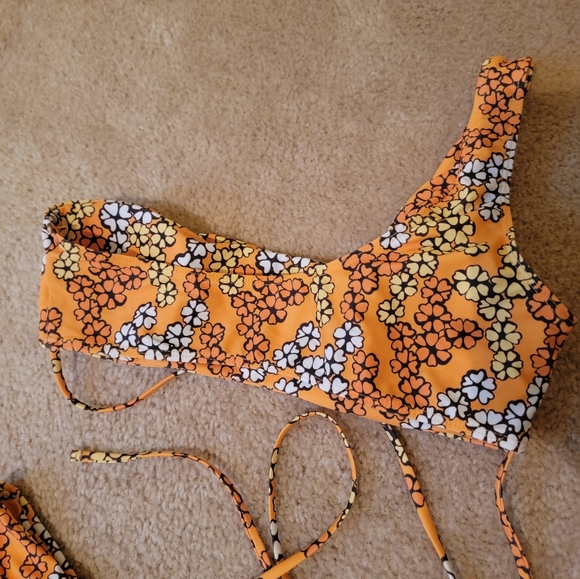 Romwe Orange Floral One Shoulder Bikini - Picture 2 of 4